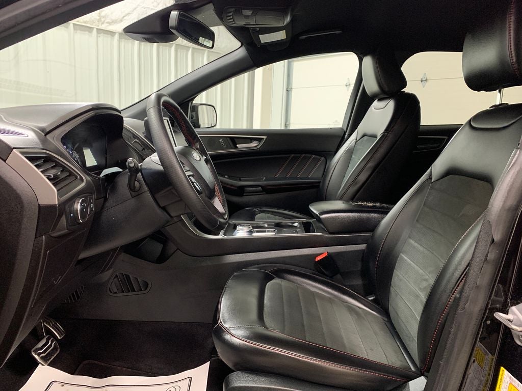 2022 Ford Edge ST Line