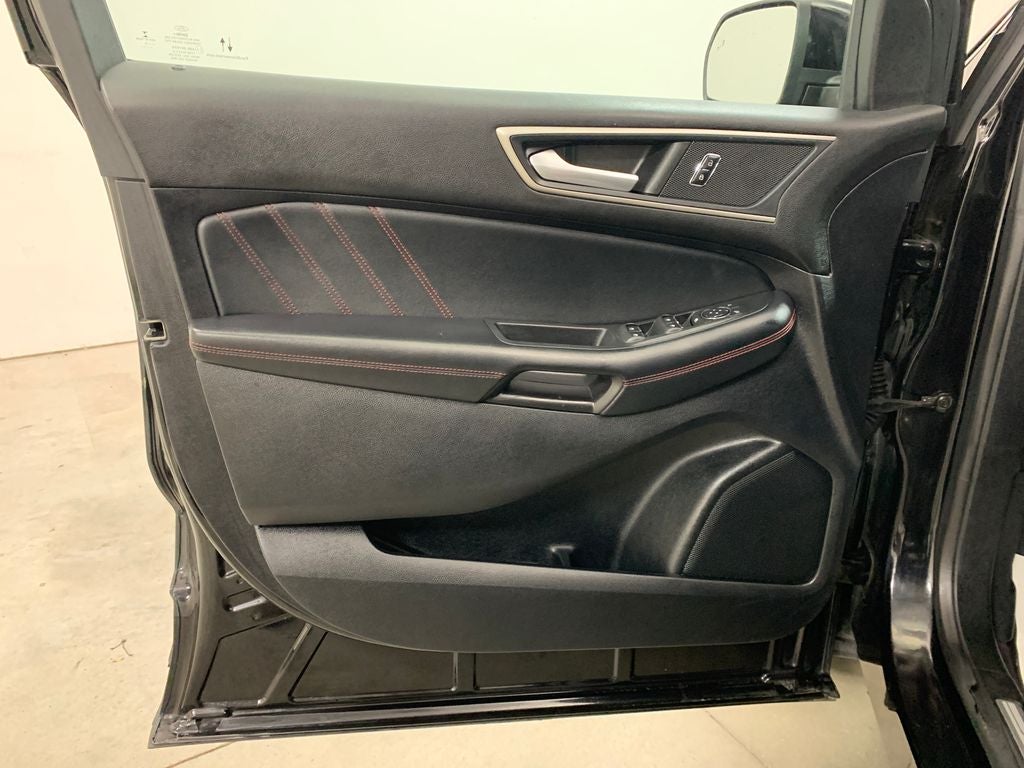 2022 Ford Edge ST Line