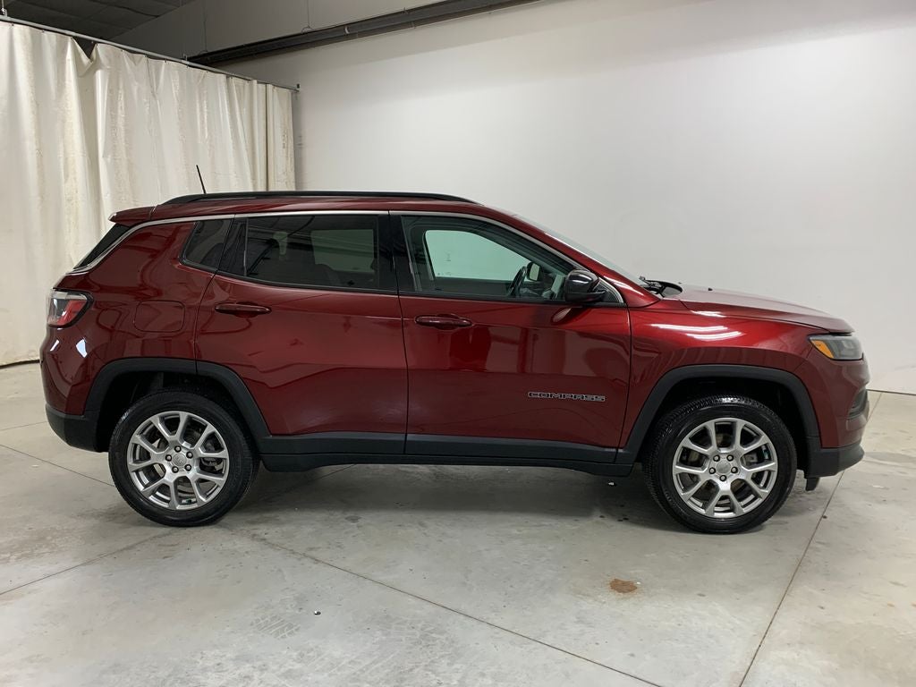 2022 Jeep Compass Latitude Lux