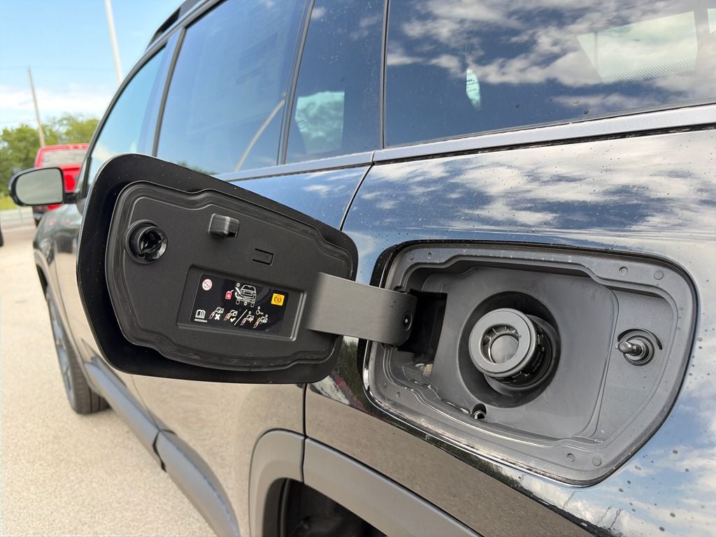 2026 Jeep Cherokee Base