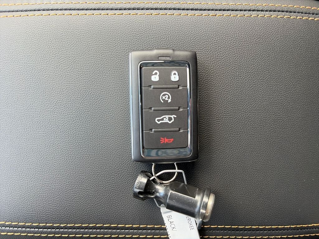 2026 Jeep Cherokee Base