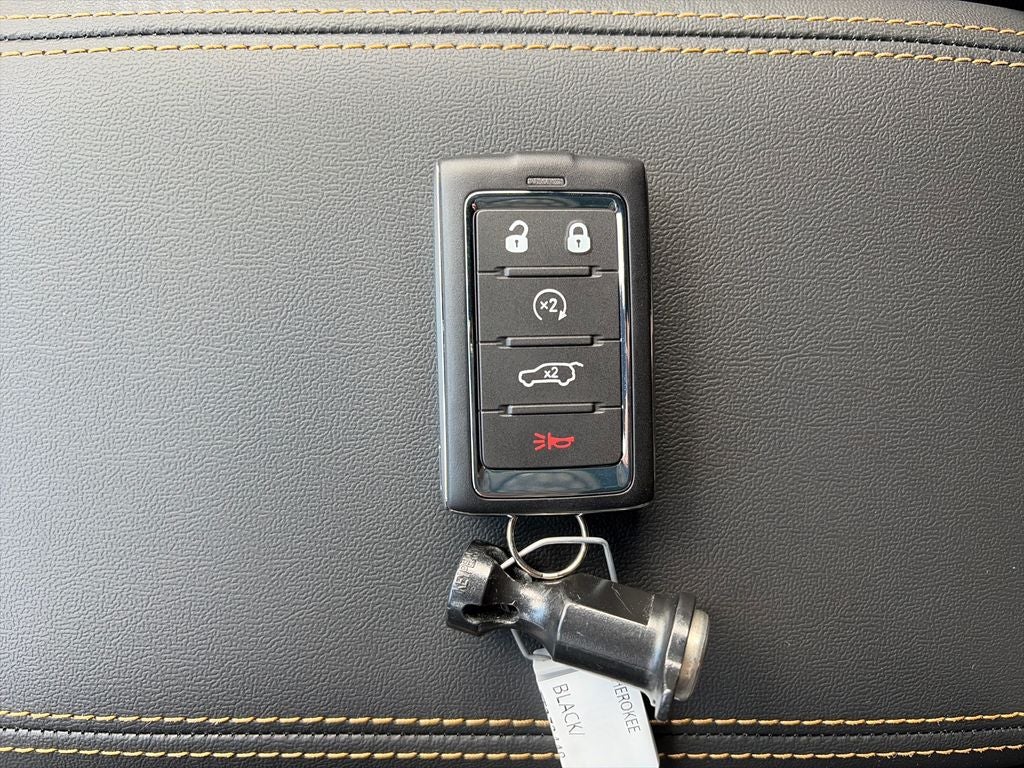2026 Jeep Cherokee Base
