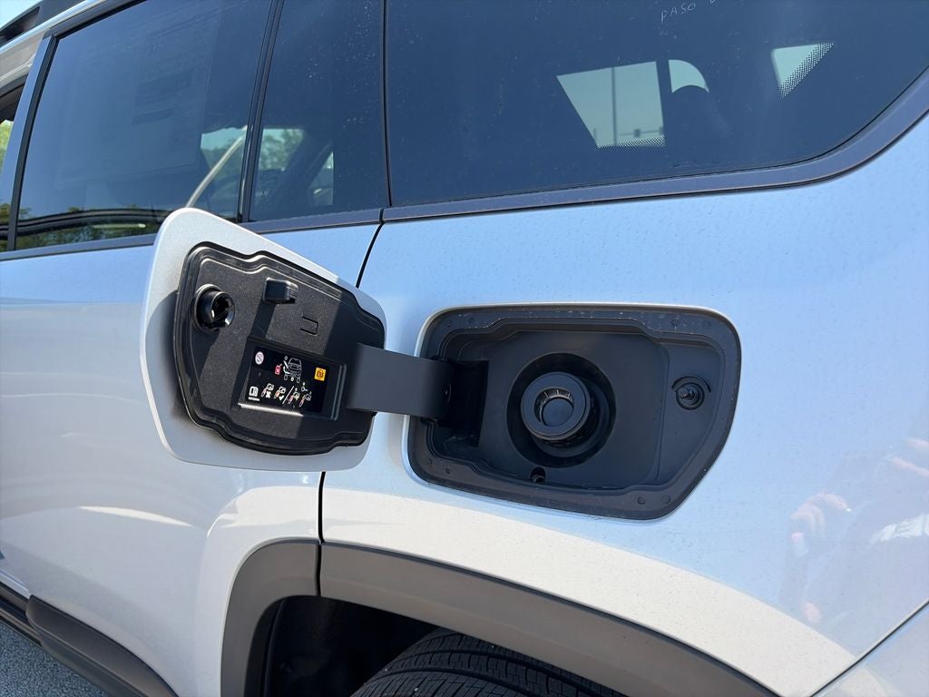 2026 Jeep Cherokee Base