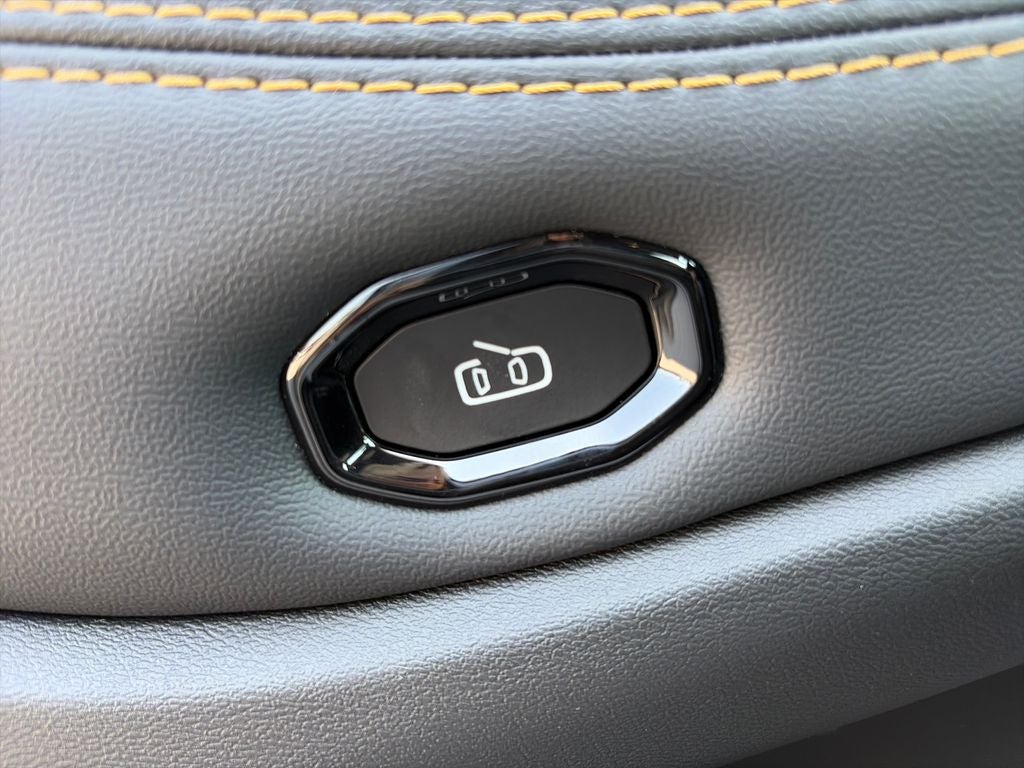 2026 Jeep Cherokee Base