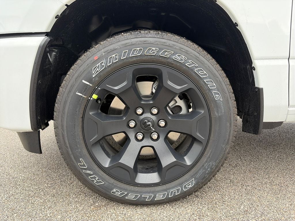 2027 RAM 1500 Big Horn/Lone Star