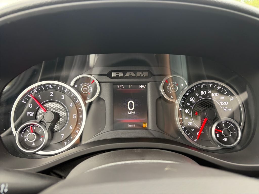 2027 RAM 1500 Big Horn/Lone Star