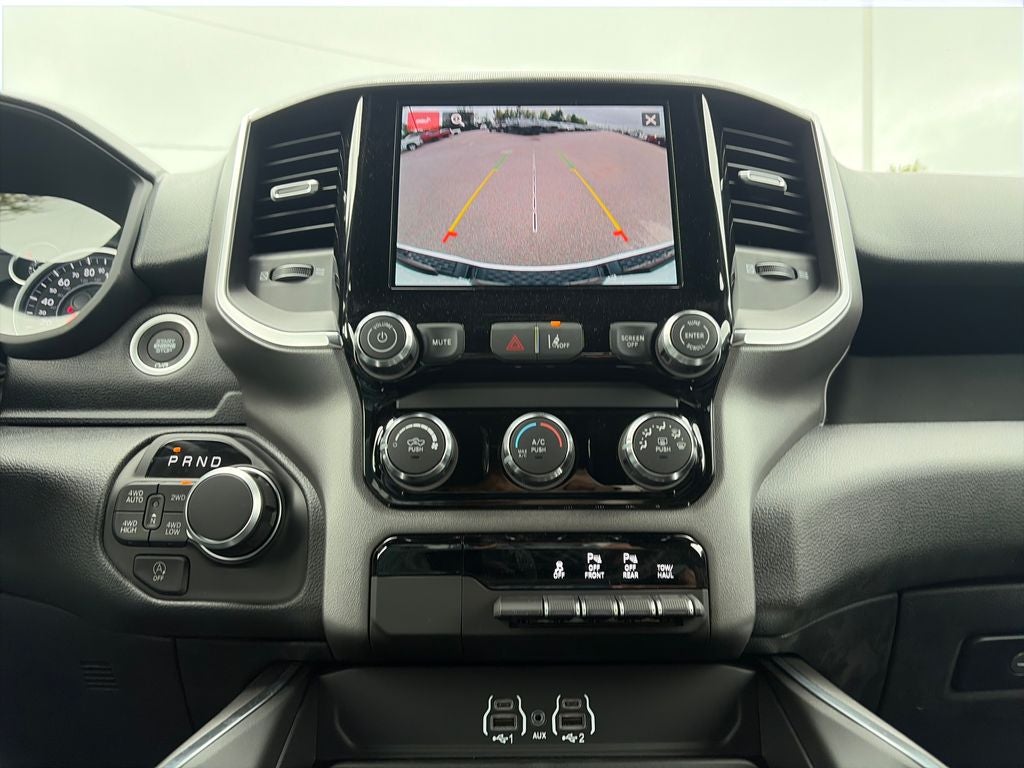 2027 RAM 1500 Big Horn/Lone Star