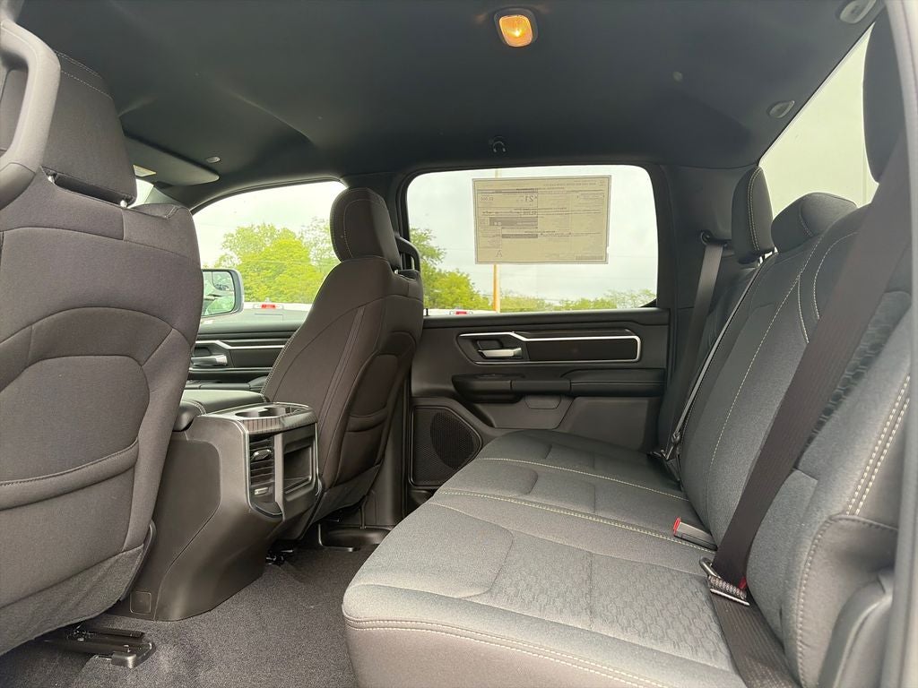2027 RAM 1500 Big Horn/Lone Star