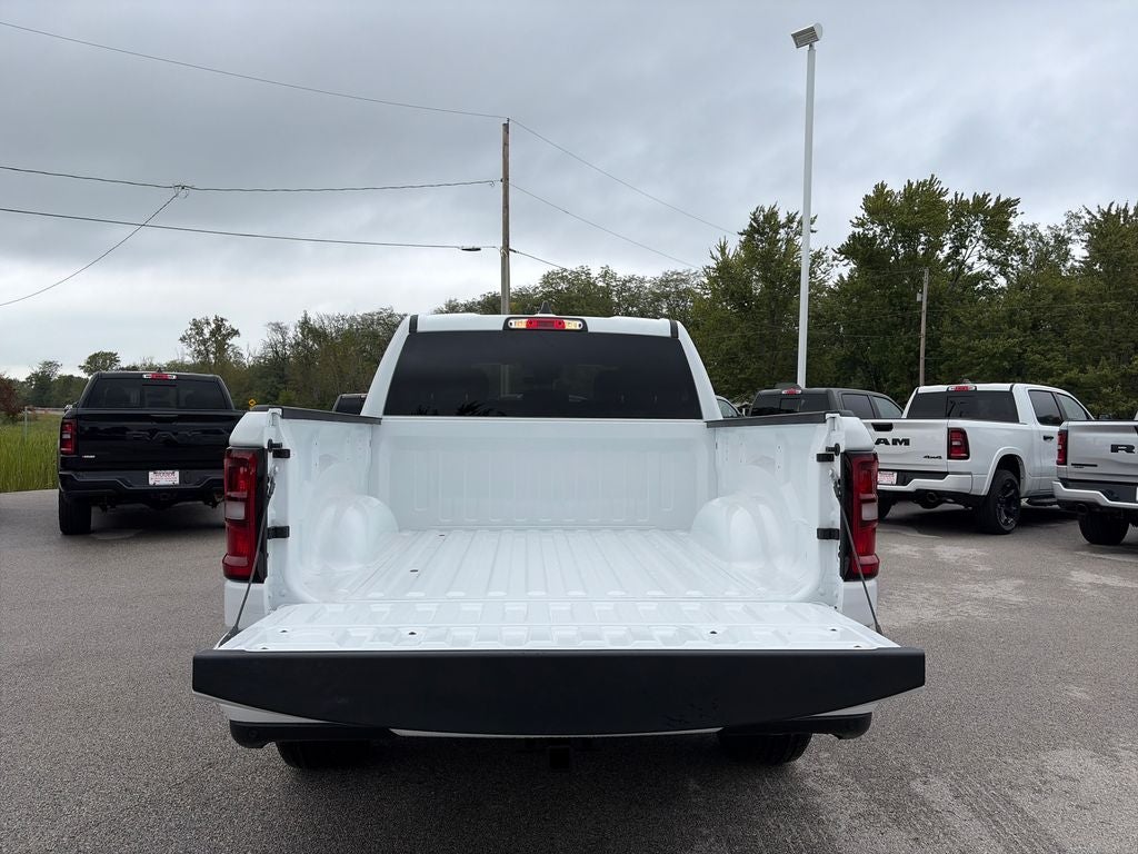 2027 RAM 1500 Big Horn/Lone Star