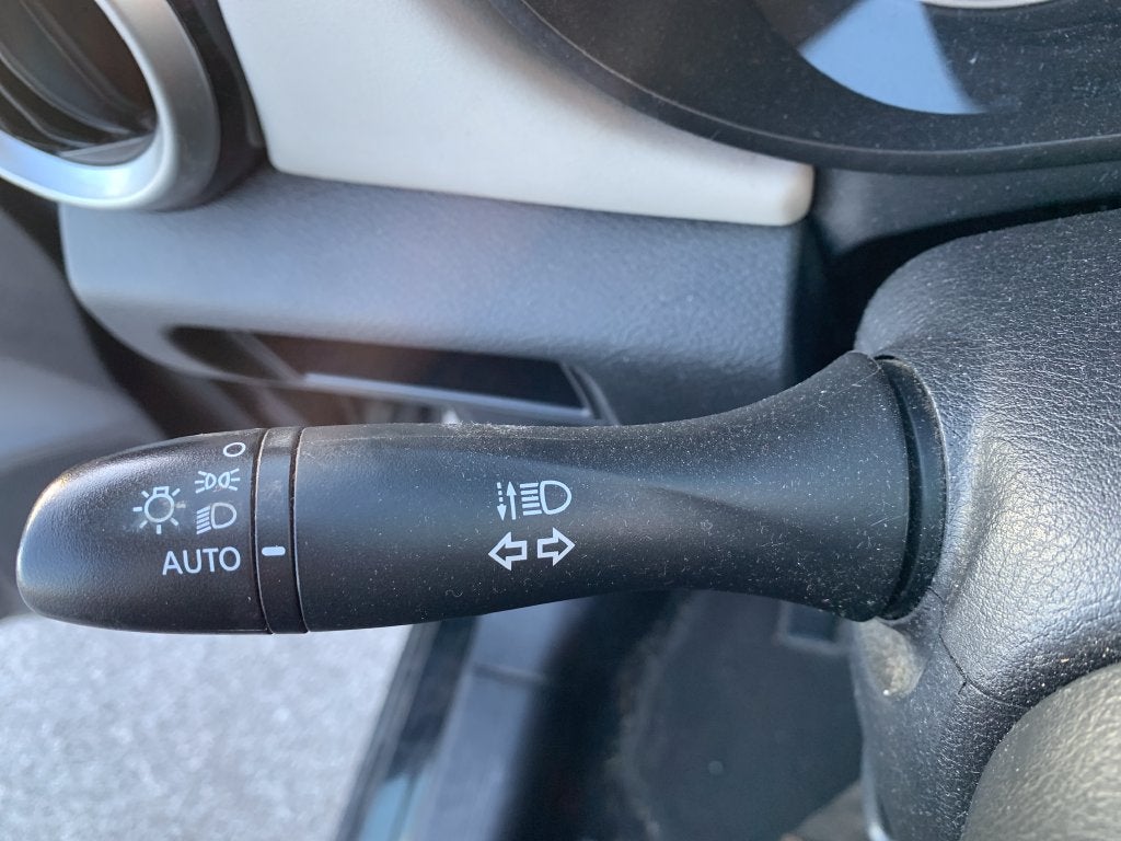 2020 Nissan Versa 1.6 SV