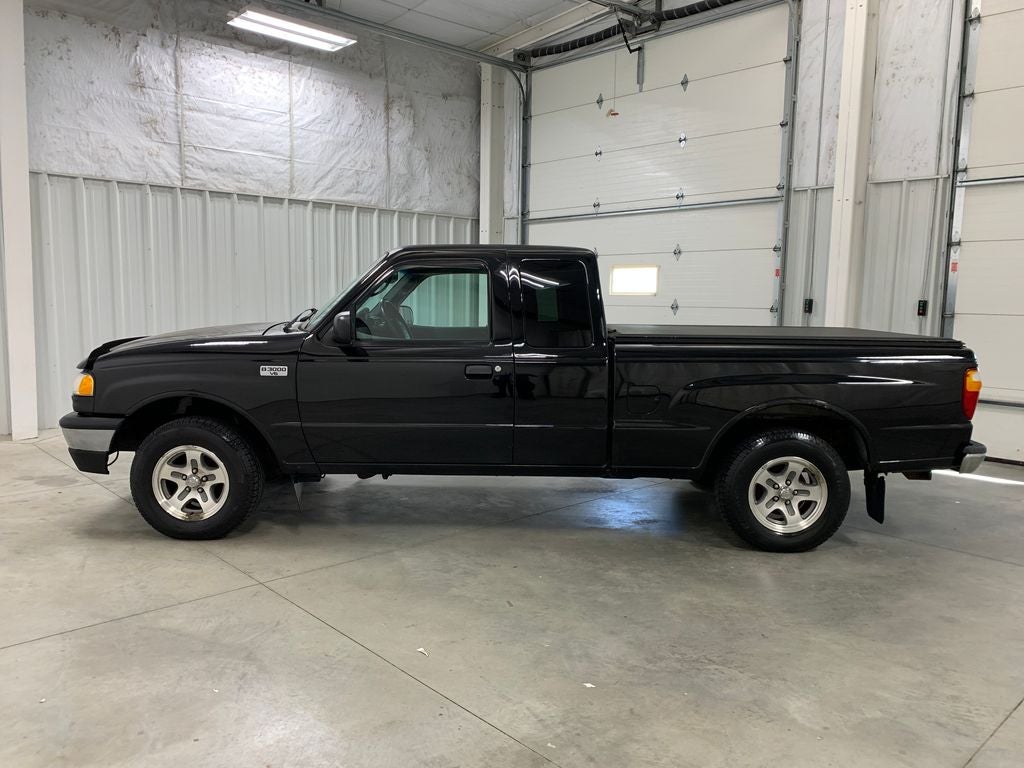 2004 Mazda Mazda B3000 SE