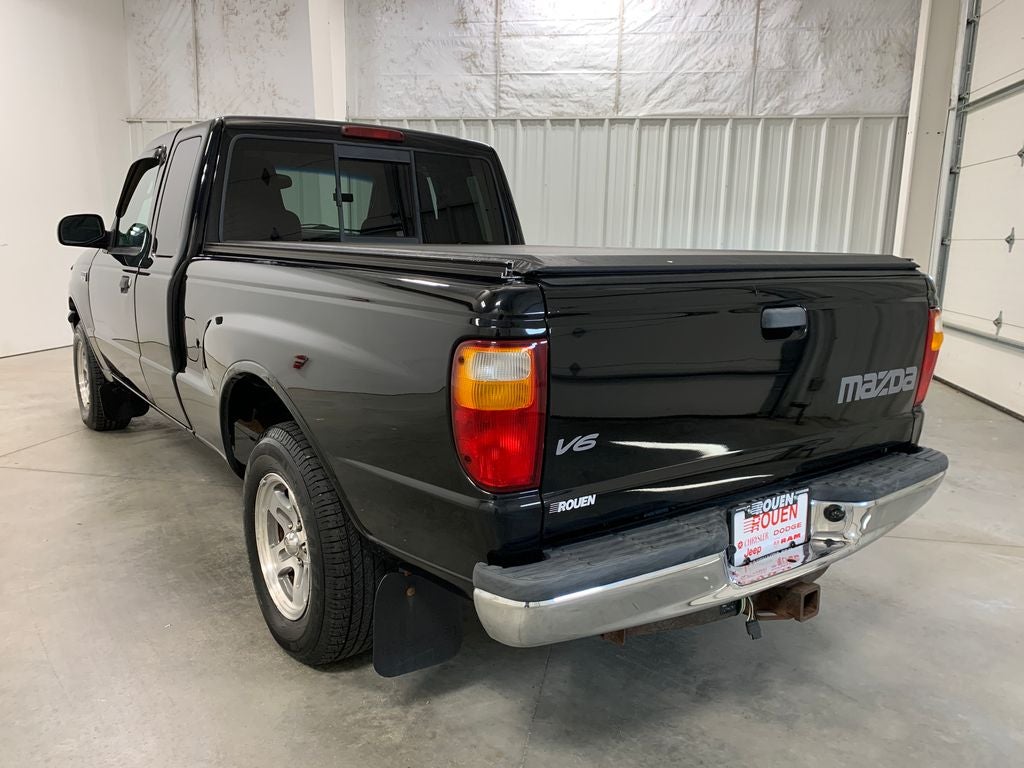 2004 Mazda Mazda B3000 SE