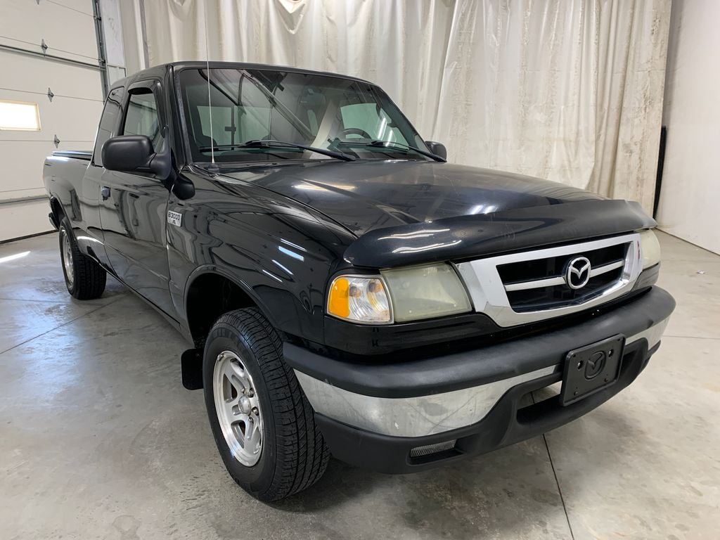 2004 Mazda Mazda B3000 SE
