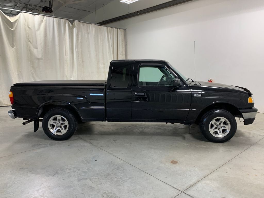 2004 Mazda Mazda B3000 SE