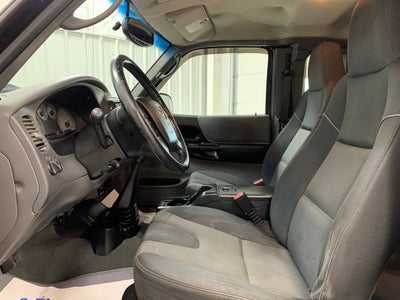 2004 Mazda Mazda B3000 SE