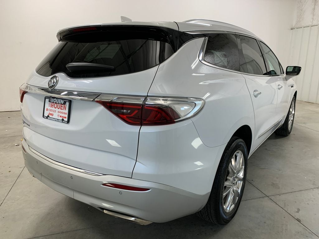 2024 Buick Enclave Essence