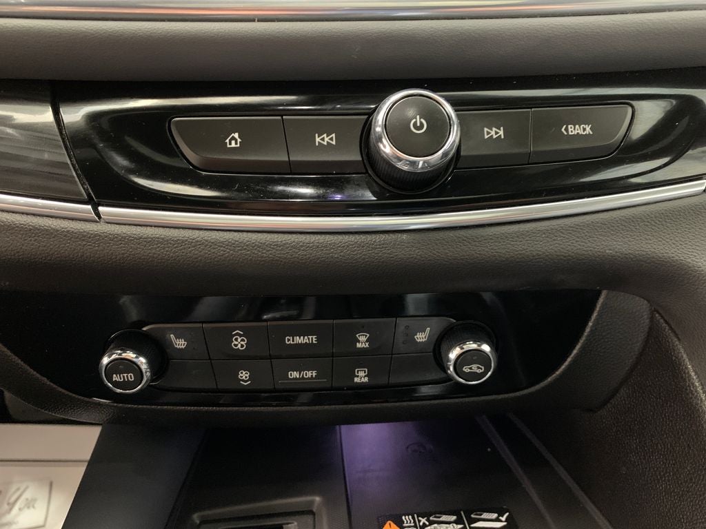 2024 Buick Enclave Essence