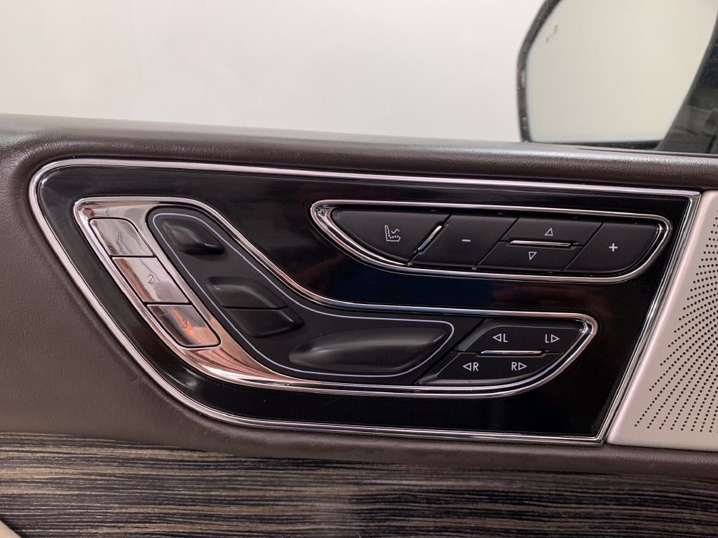 2020 Lincoln Navigator Black Label