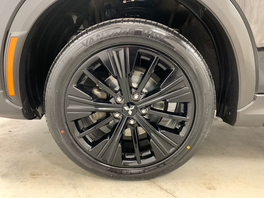 2022 Mitsubishi Eclipse Cross LE