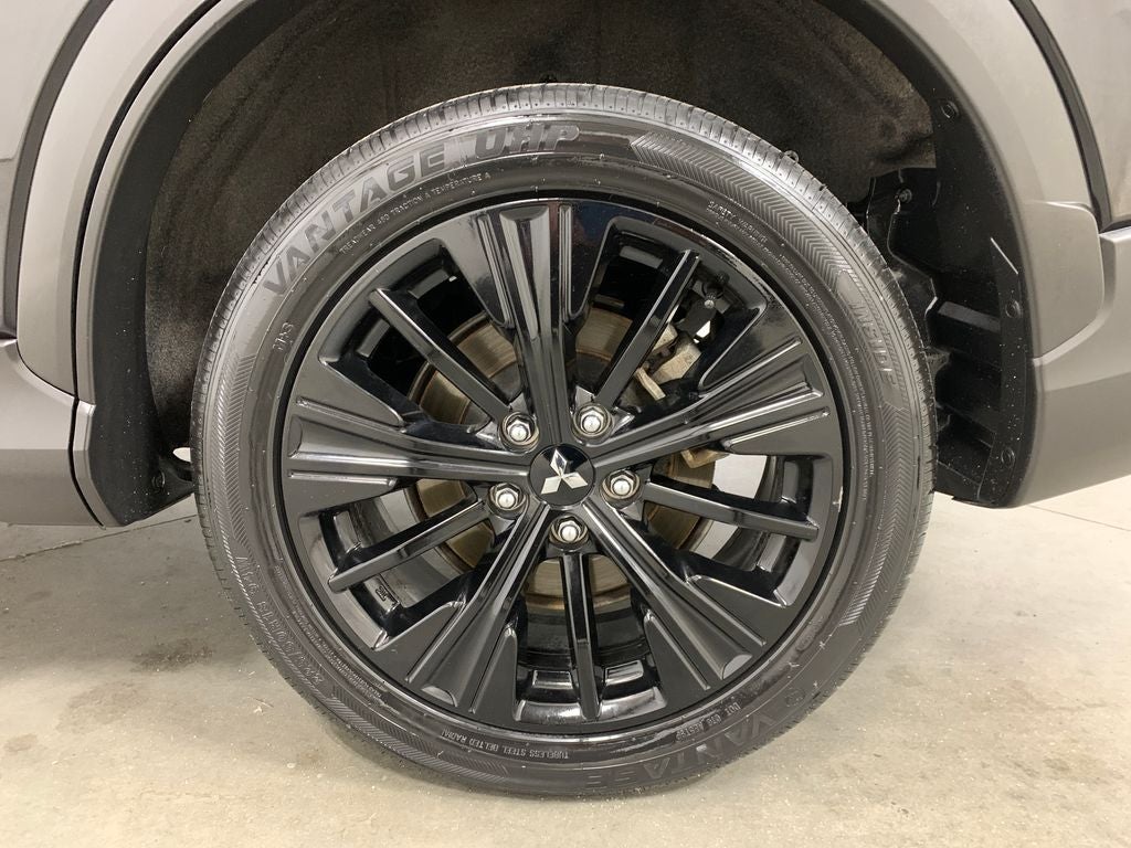 2022 Mitsubishi Eclipse Cross LE