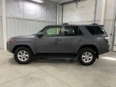 2022 Toyota 4Runner SR5
